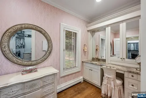 68 Brams Hill Drive Mahwah NJ 07430