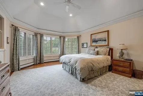 68 Brams Hill Drive Mahwah NJ 07430
