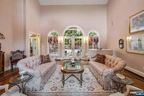 68 Brams Hill Drive Mahwah NJ 07430
