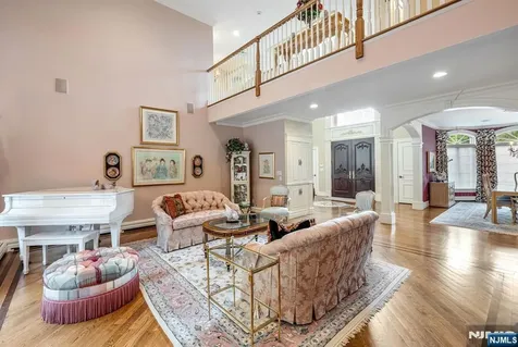 68 Brams Hill Drive Mahwah NJ 07430