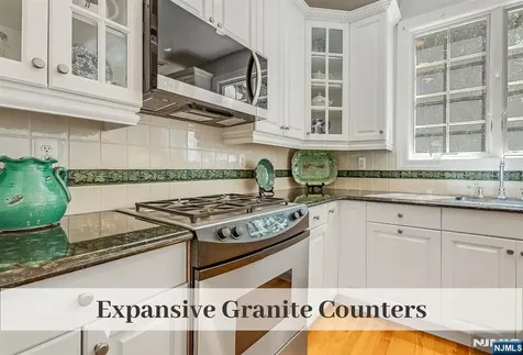 608 Fieldstone Terrace Wyckoff NJ 07481