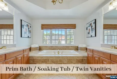 608 Fieldstone Terrace Wyckoff NJ 07481