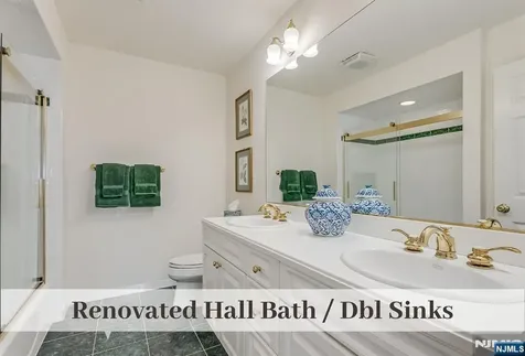608 Fieldstone Terrace Wyckoff NJ 07481