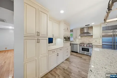 14 Donato Drive Cedar Grove NJ 07009