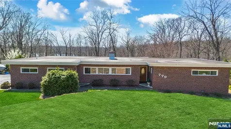 779 Berdan Avenue Wayne NJ 07470