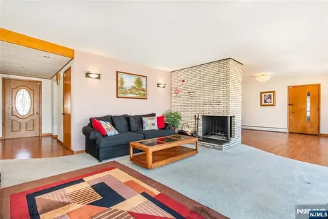 779 Berdan Avenue Wayne NJ 07470