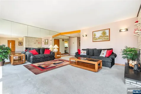 779 Berdan Avenue Wayne NJ 07470