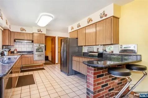 779 Berdan Avenue Wayne NJ 07470