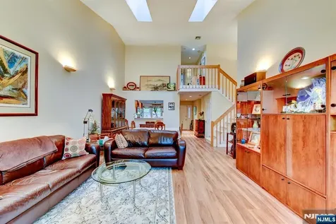 40 Worcester Wayne NJ 07470