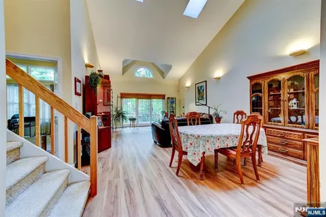 40 Worcester Wayne NJ 07470