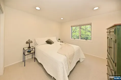 6 Schill Place Hillsdale NJ 07642