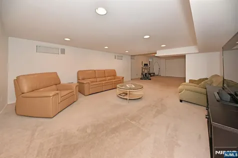 6 Schill Place Hillsdale NJ 07642