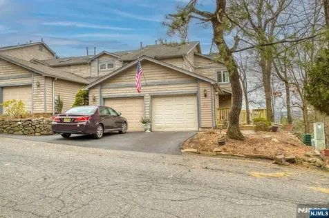 302 Heights Drive Haledon NJ 07508
