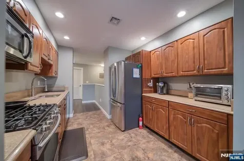 302 Heights Drive Haledon NJ 07508