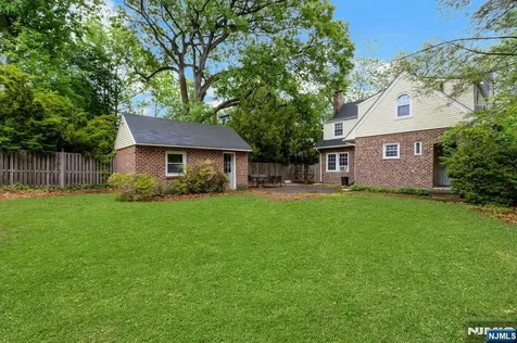 412 Mountain View Road Englewood NJ 07631