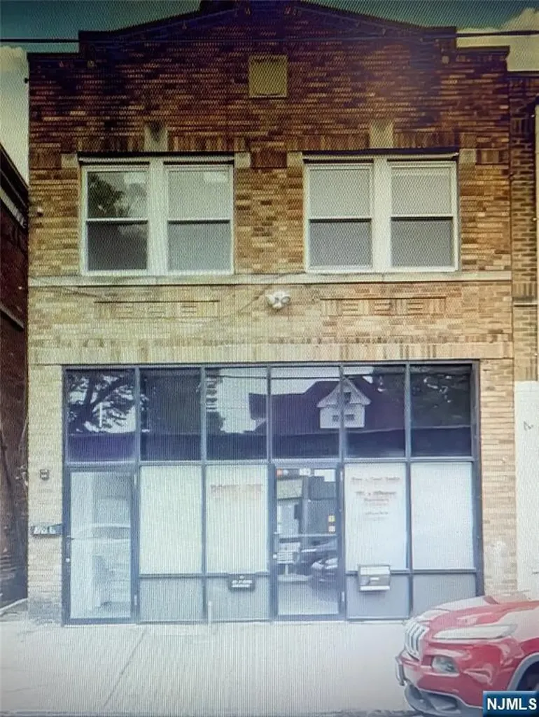 39 Fort Lee Road Bogota NJ 07603