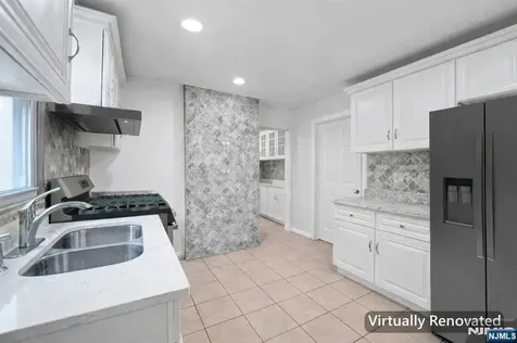 249 4th Street Newark NJ 07107