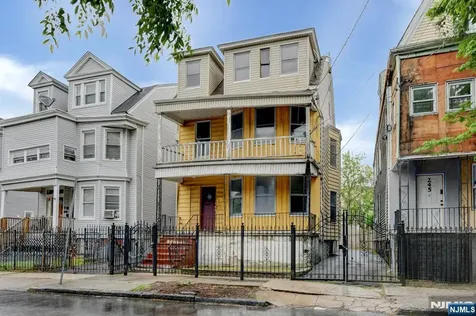 249 4th Street Newark NJ 07107