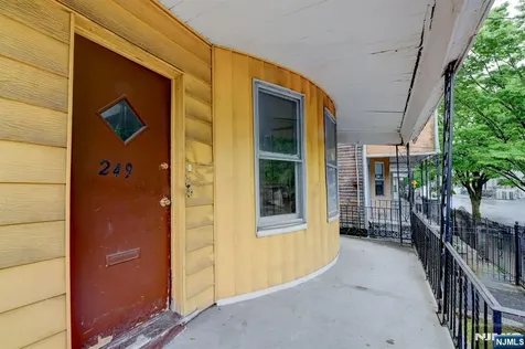 249 4th Street Newark NJ 07107