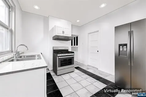 249 4th Street Newark NJ 07107