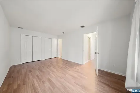 161 Roosevelt Place Palisades Park NJ 07650