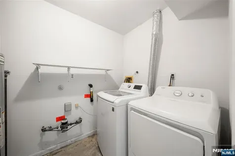 161 Roosevelt Place Palisades Park NJ 07650
