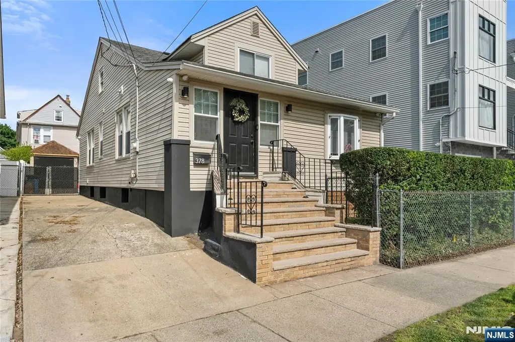 378 27th Street Paterson NJ 07514