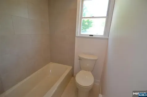 9 Pine Street Midland Park NJ 07432
