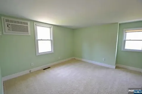9 Pine Street Midland Park NJ 07432