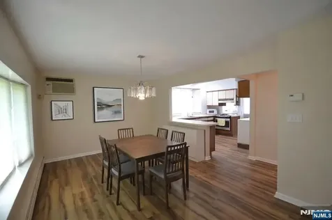 9 Pine Street Midland Park NJ 07432