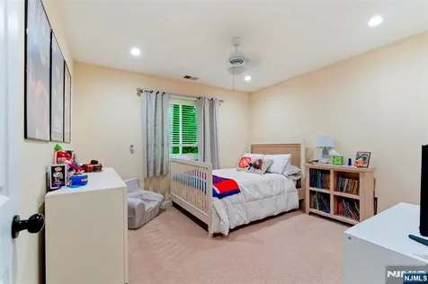 113 Saratoga Square Wayne NJ 07470