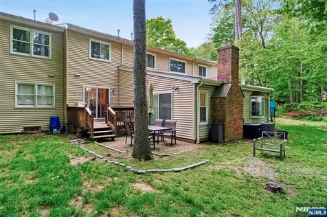 113 Saratoga Square Wayne NJ 07470