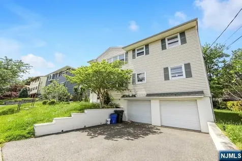 24 Van Vliet Court Clifton NJ 07013