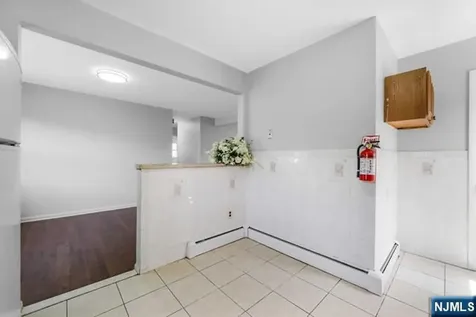 24 Van Vliet Court Clifton NJ 07013