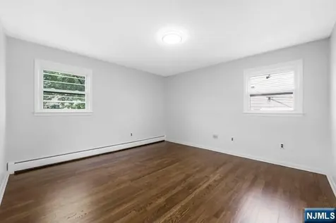 24 Van Vliet Court Clifton NJ 07013