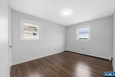 24 Van Vliet Court Clifton NJ 07013