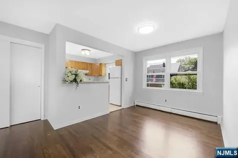 24 Van Vliet Court Clifton NJ 07013