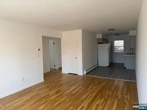 206 Riverview Place Cliffside Park NJ 07010