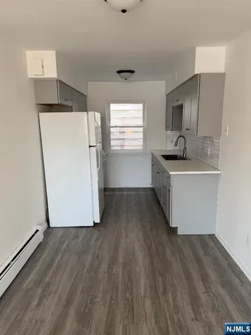 206 Riverview Place Cliffside Park NJ 07010