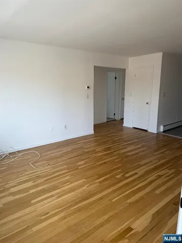 206 Riverview Place Cliffside Park NJ 07010