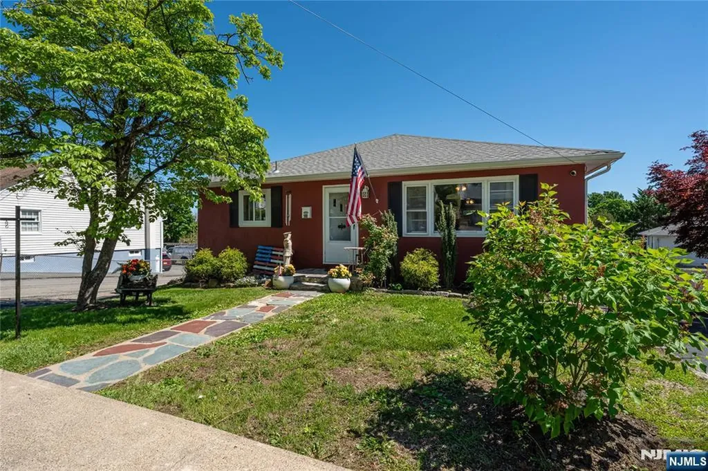 988 Wootton Street Boonton Town NJ 07005
