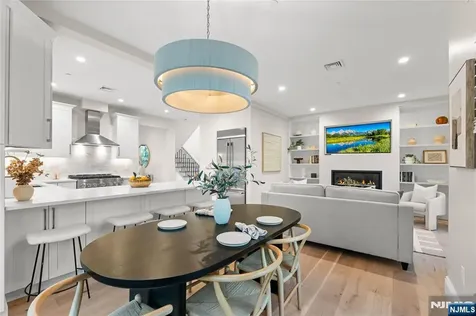 72 Lake Avenue Midland Park NJ 07432