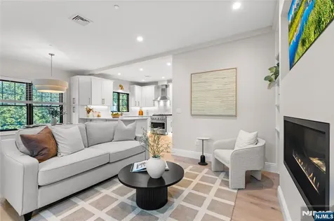 72 Lake Avenue Midland Park NJ 07432