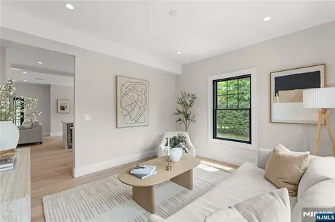 72 Lake Avenue Midland Park NJ 07432