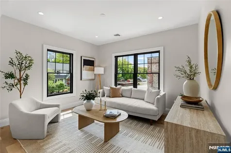 72 Lake Avenue Midland Park NJ 07432
