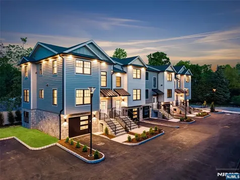 72 Lake Avenue Midland Park NJ 07432