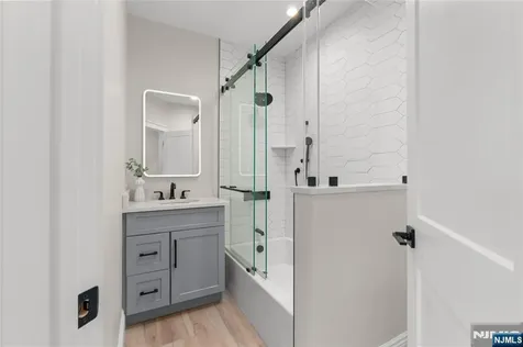 72 Lake Avenue Midland Park NJ 07432