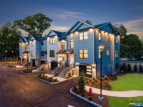 72 Lake Avenue Midland Park NJ 07432