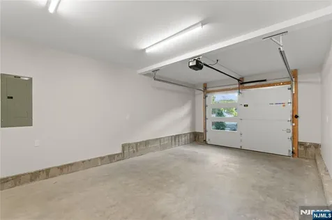 72 Lake Avenue Midland Park NJ 07432