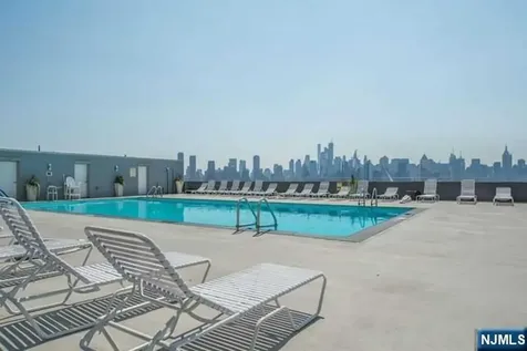 6050 Boulevard East West New York NJ 07093